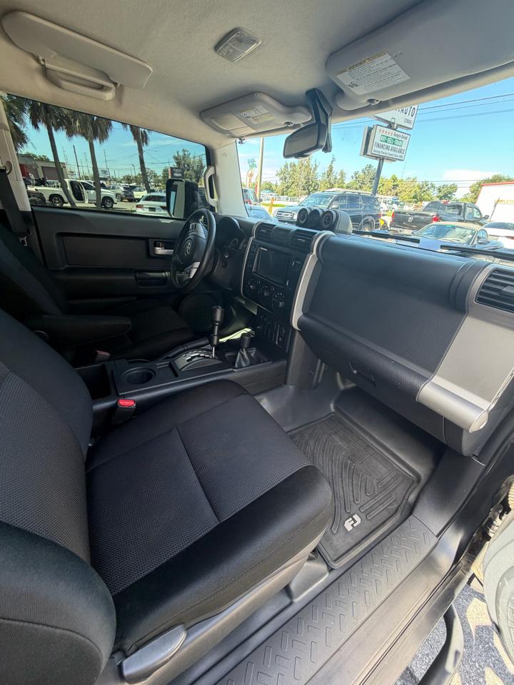 Toyota FJ Cruiser 4WD 2011
