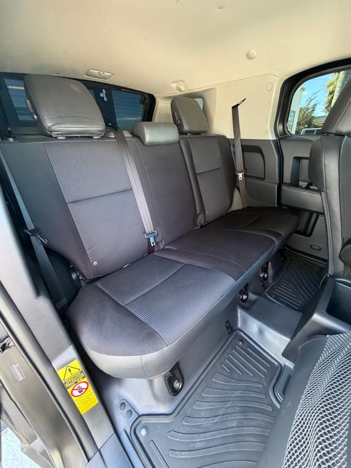Toyota FJ Cruiser 4WD 2011