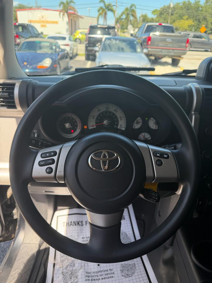 Toyota FJ Cruiser 4WD 2011