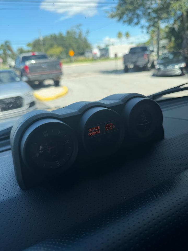 Toyota FJ Cruiser 4WD 2011