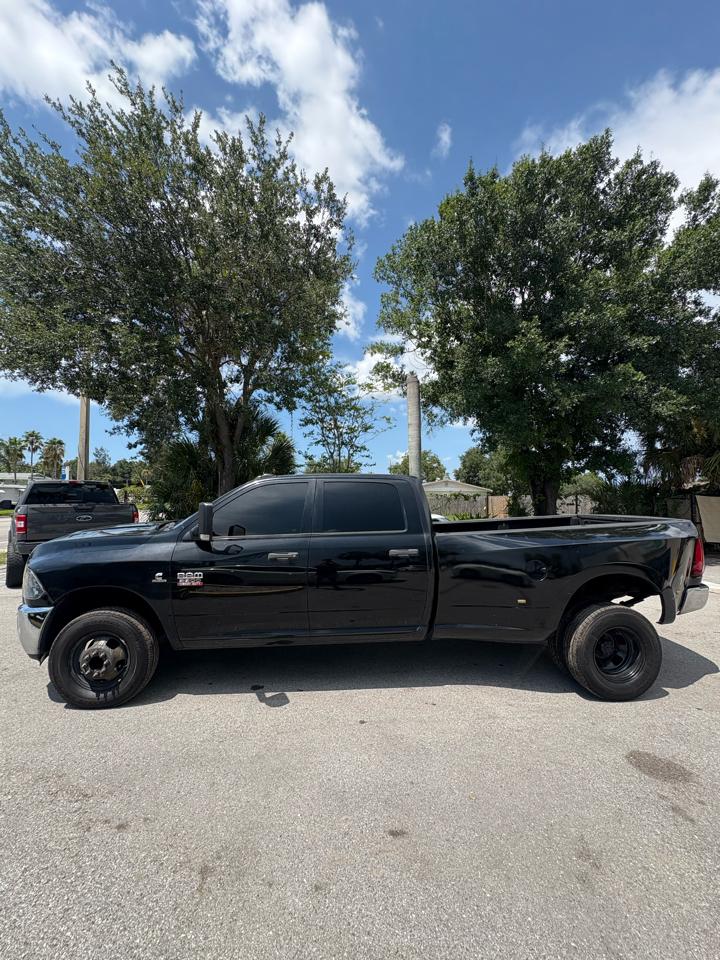 RAM 3500 ST Crew Cab 4WD 2012