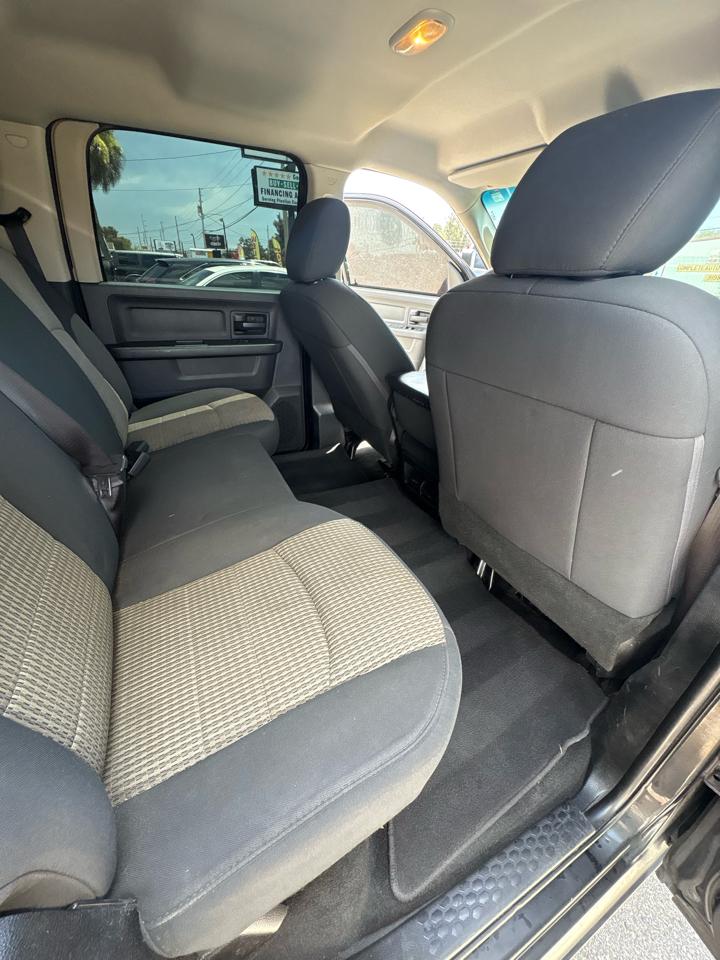 RAM 3500 ST Crew Cab 4WD 2012