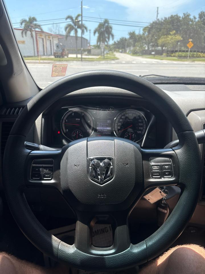 RAM 3500 ST Crew Cab 4WD 2012