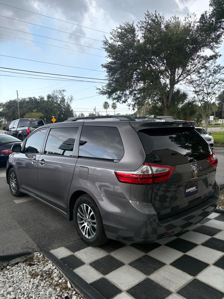 Toyota Sienna Limited Premium 7-Passenger 2018