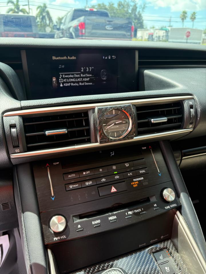 Lexus IS 300 RWD 2018