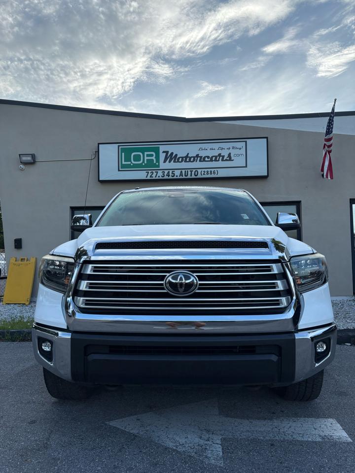 Toyota Tundra Limited 5.7L FFV CrewMax 4WD 2018