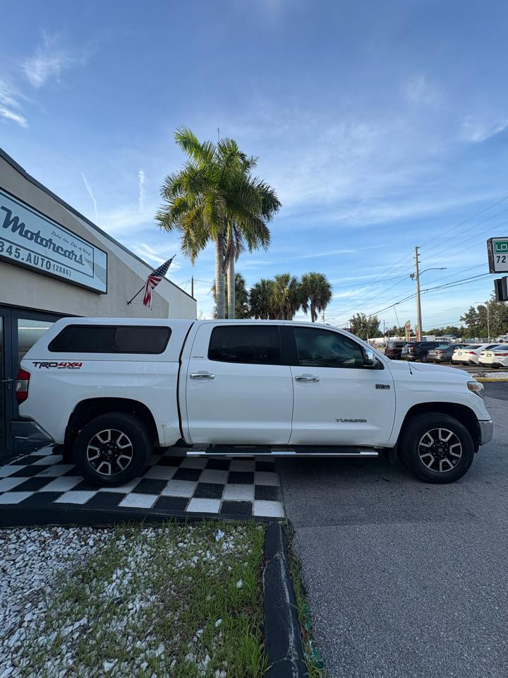 Toyota Tundra Limited 5.7L FFV CrewMax 4WD 2018