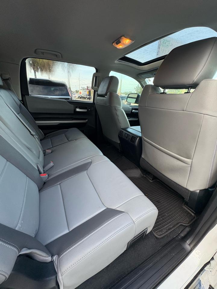 Toyota Tundra Limited 5.7L FFV CrewMax 4WD 2018