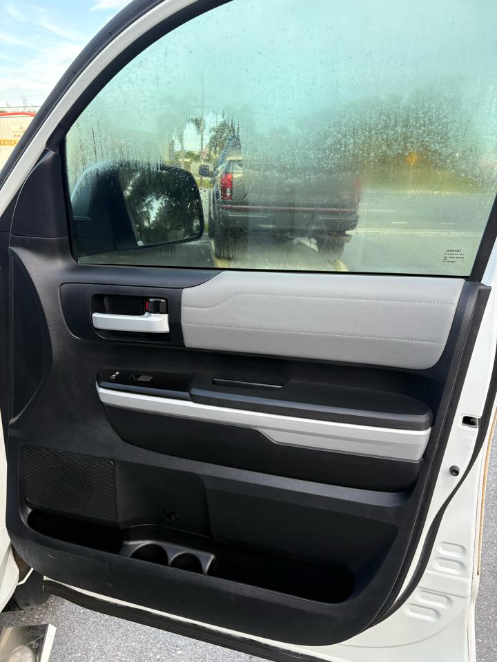 Toyota Tundra Limited 5.7L FFV CrewMax 4WD 2018