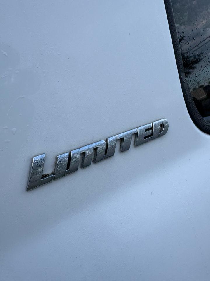 Toyota Tundra Limited 5.7L FFV CrewMax 4WD 2018