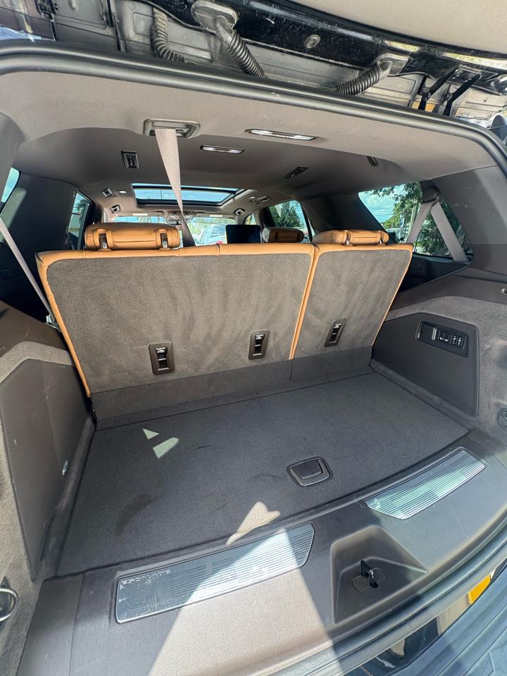 Cadillac Escalade Premium Luxury AWD 2021