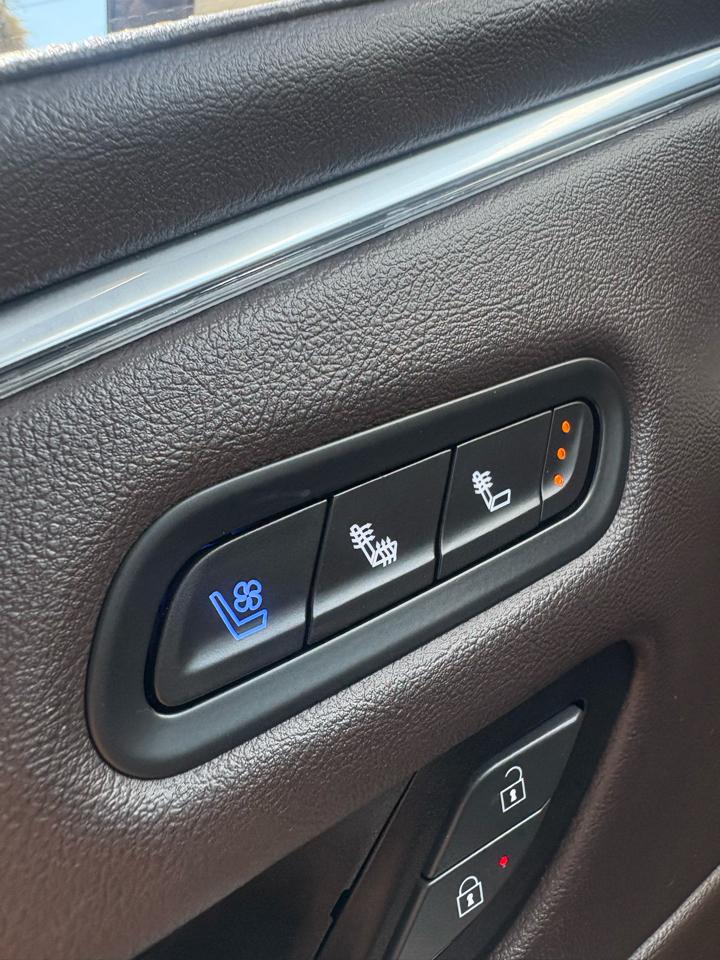 Cadillac Escalade Premium Luxury AWD 2021