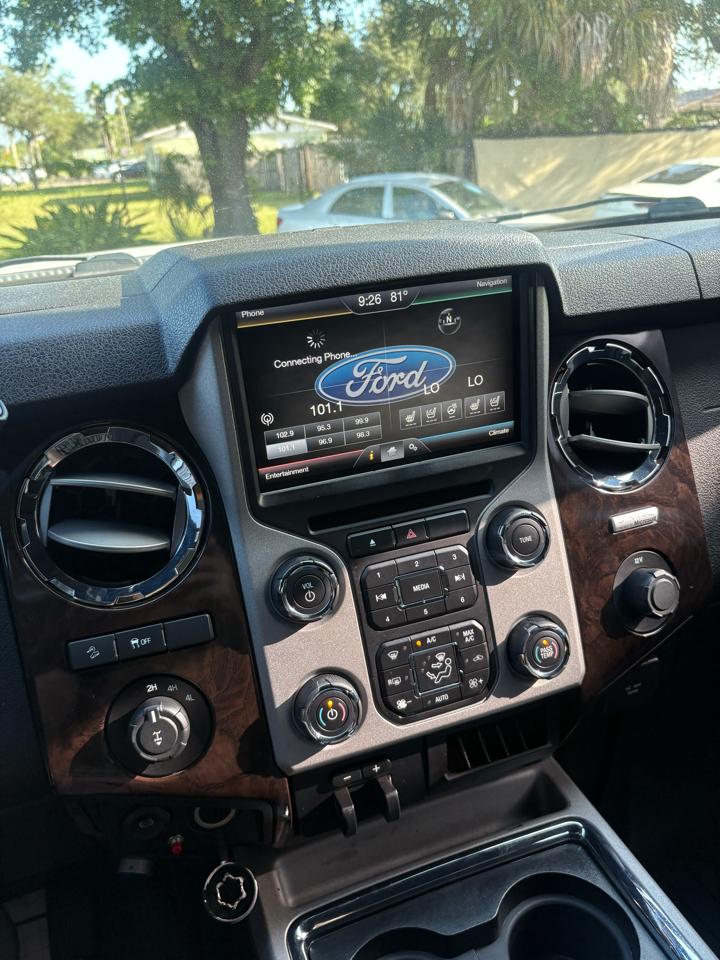 Ford F-250 SD Lariat Crew Cab 4WD 2015