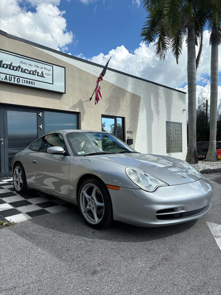 Porsche 911 Carrera Coupe 2004