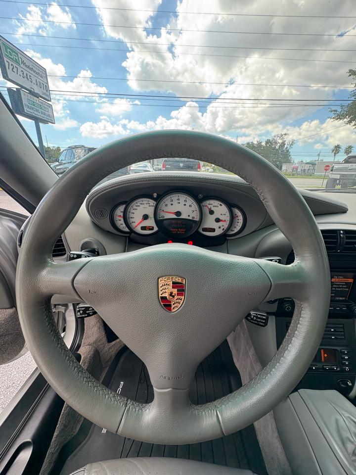 Porsche 911 Carrera Coupe 2004