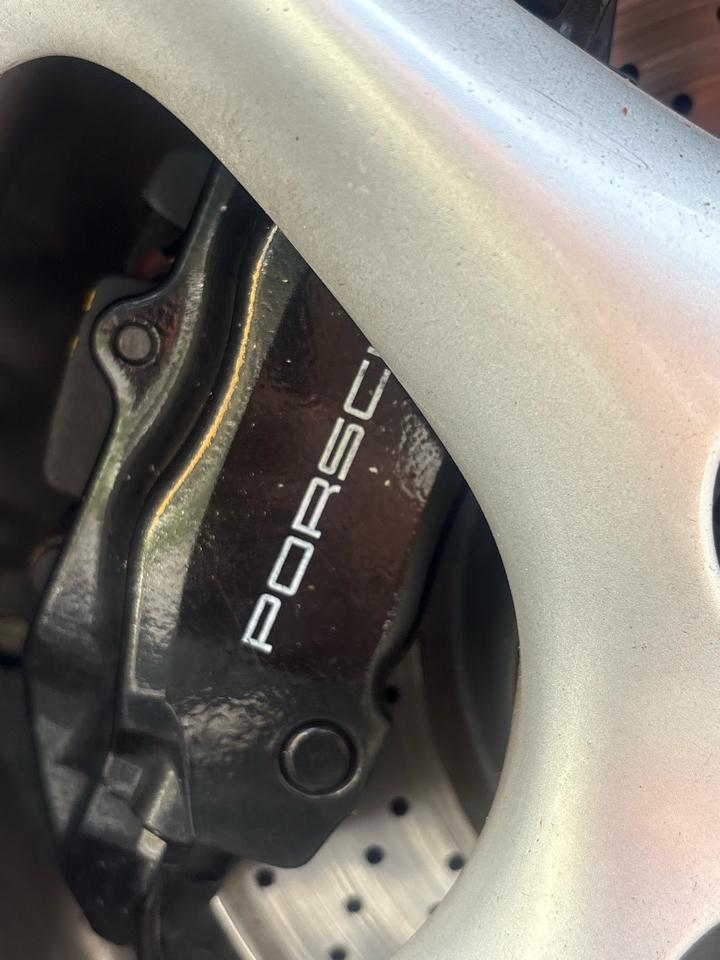 Porsche 911 Carrera Coupe 2004