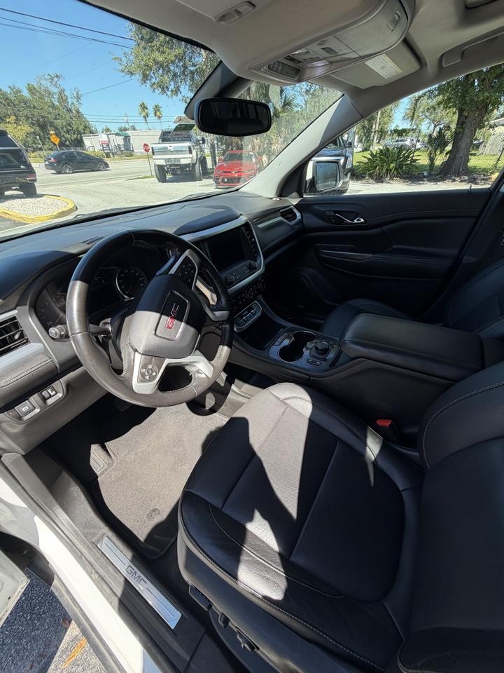 GMC Acadia SLT 2020