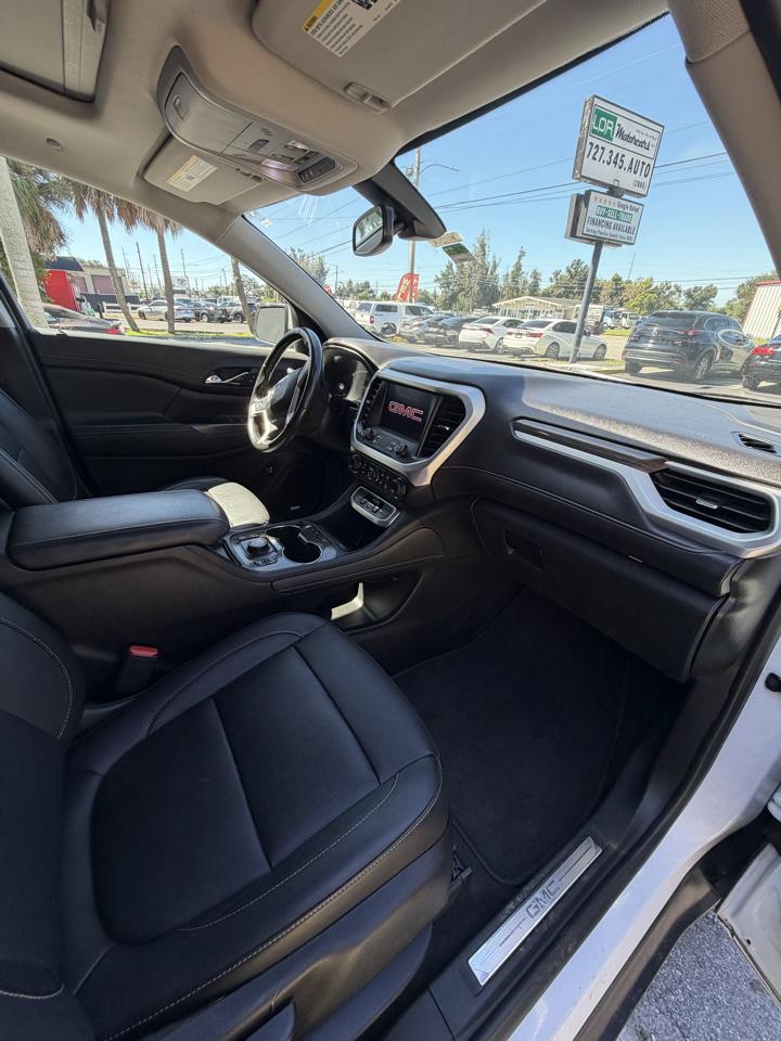 GMC Acadia SLT 2020