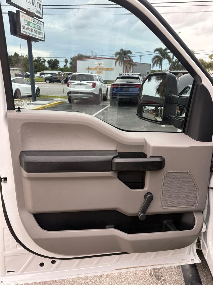 Ford F-250 SD Lariat Crew Cab 2WD 2020