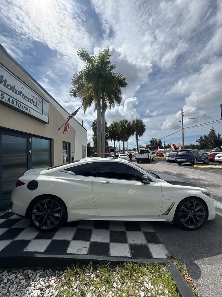 Infiniti Q60 Red Sport 400 AWD 2018