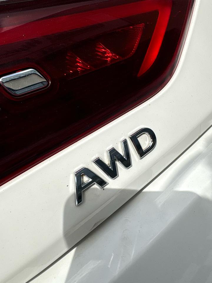 Infiniti Q60 Red Sport 400 AWD 2018