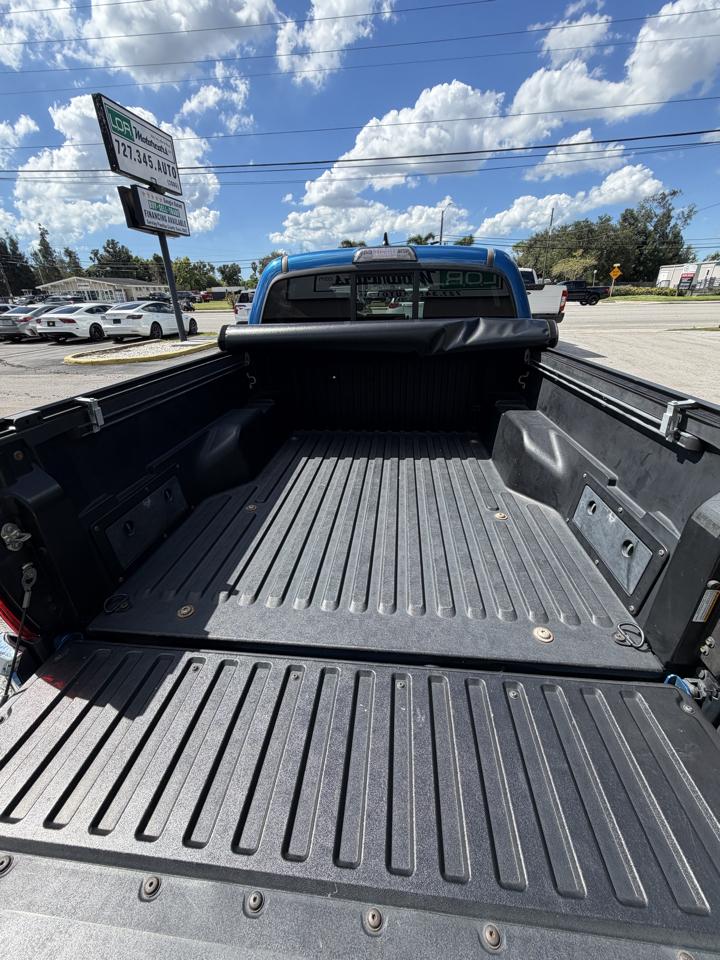 Toyota Tacoma SR5 Double Cab 2WD 2017