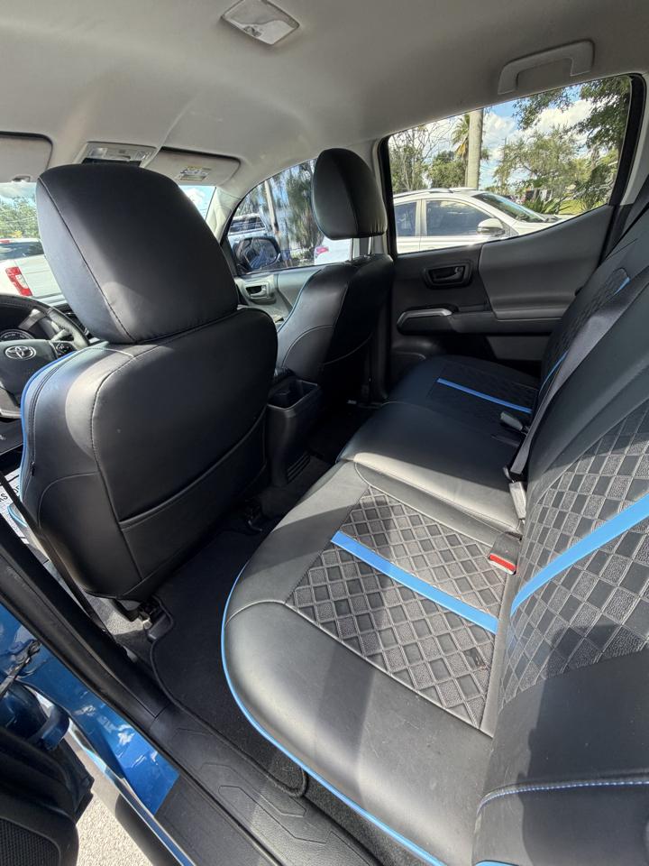 Toyota Tacoma SR5 Double Cab 2WD 2017