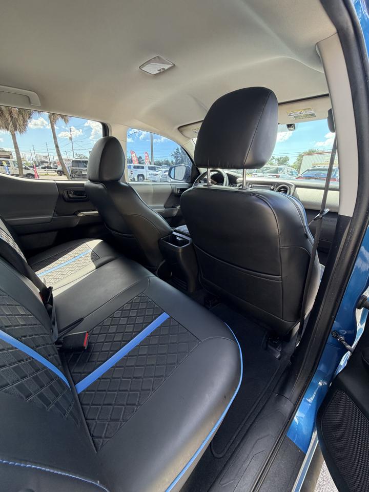 Toyota Tacoma SR5 Double Cab 2WD 2017