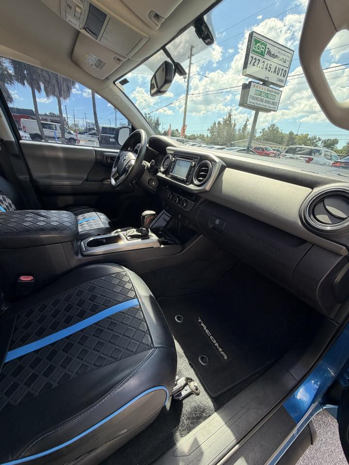 Toyota Tacoma SR5 Double Cab 2WD 2017