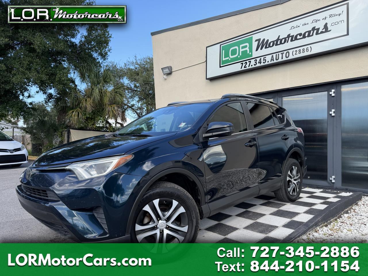 Toyota RAV4 LE FWD 2017