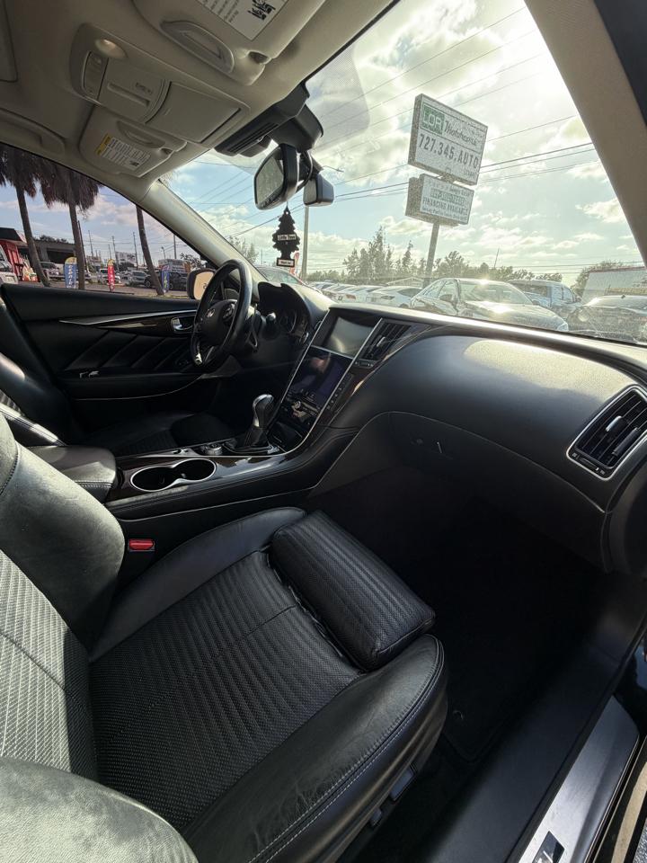 Infiniti Q50 Red Sport 400 AWD 2017