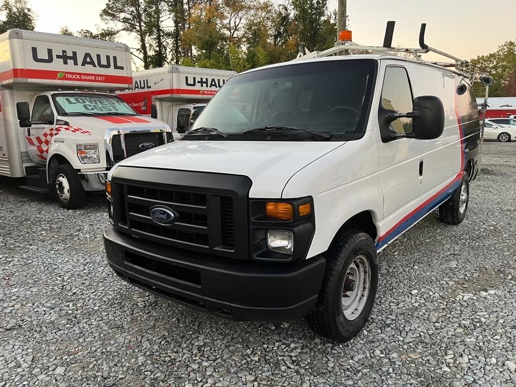 Ford Econoline E-250 2009