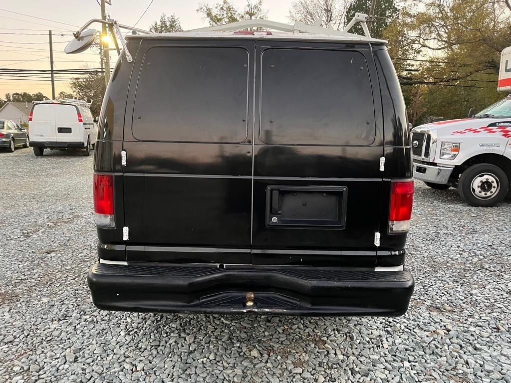 Ford Econoline E-250 2009
