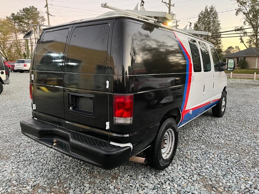 Ford Econoline E-250 2009