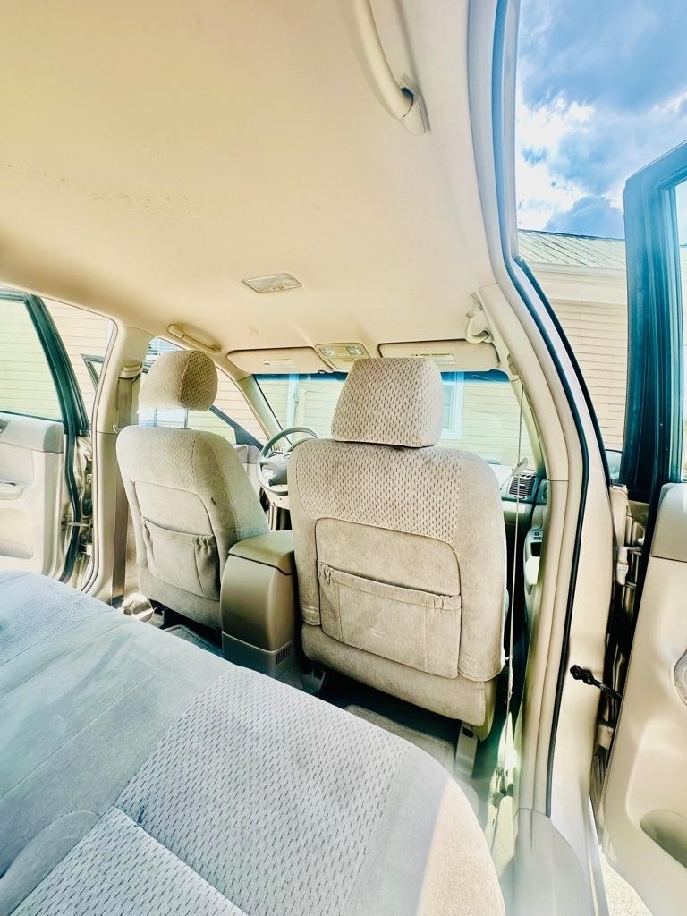 Toyota Camry LE 2004