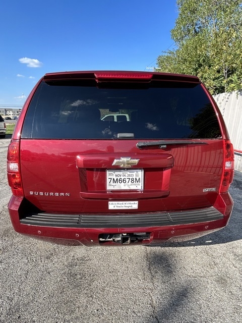 Chevrolet Suburban  2010