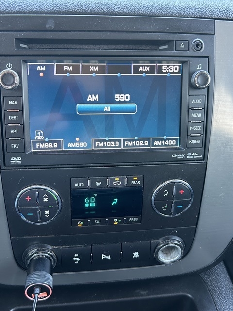 Chevrolet Suburban  2010