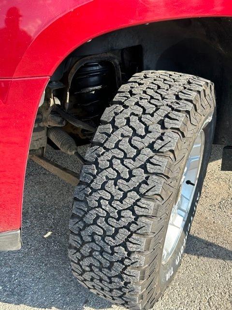 Chevrolet Suburban  2010