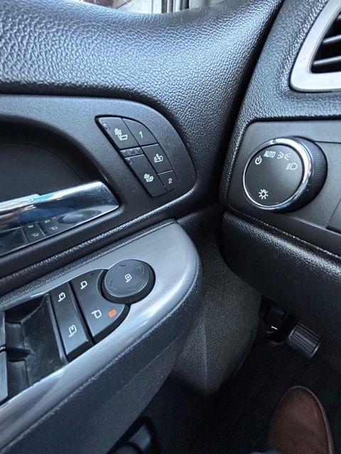 Chevrolet Suburban  2010