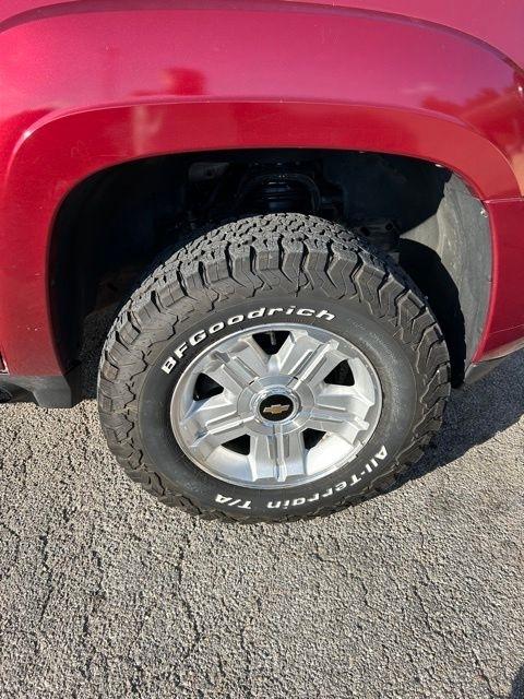 Chevrolet Suburban  2010