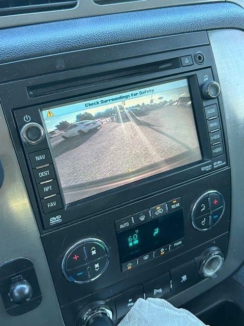 Chevrolet Suburban  2010