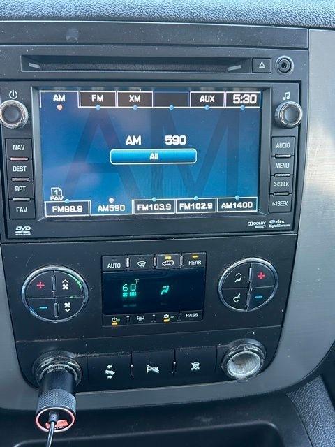 Chevrolet Suburban  2010