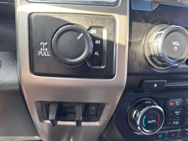 Ford Super Duty F-250 SRW  2017