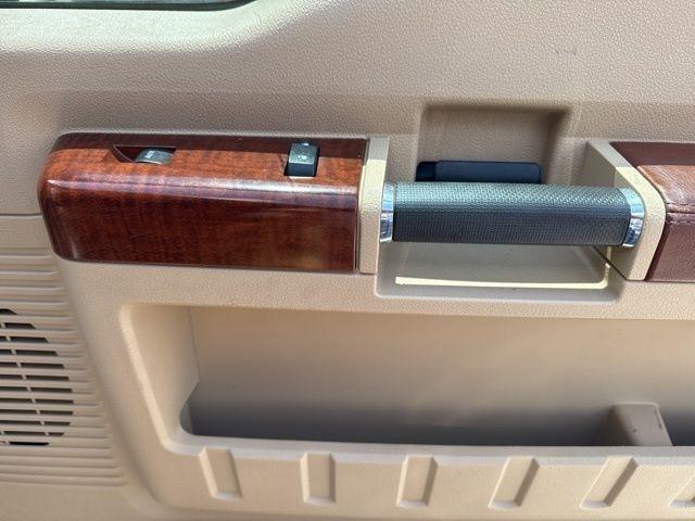 Ford Super Duty F-350 SRW  2013