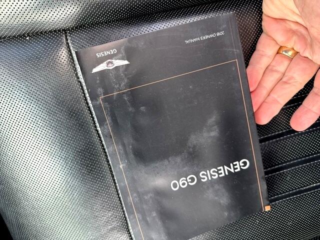 2018 Genesis G90 3.3T Premium photo 12