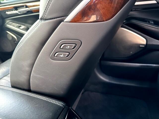 2018 Genesis G90 3.3T Premium photo 23