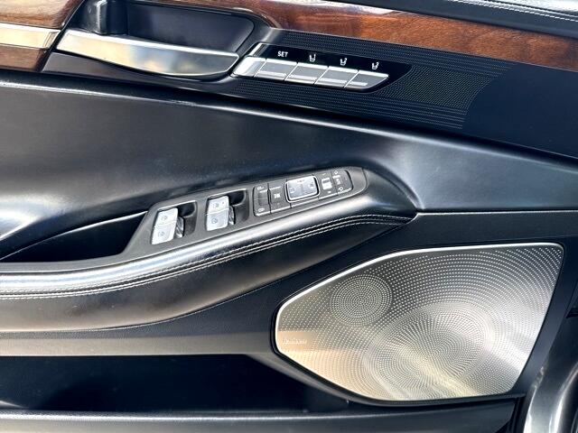 2018 Genesis G90 3.3T Premium photo 26