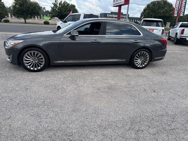 Genesis G90  2018