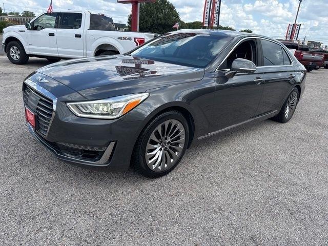 Genesis G90  2018
