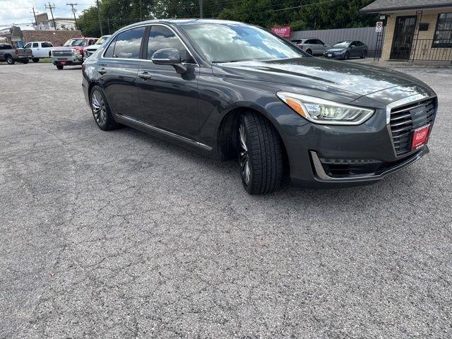 Genesis G90  2018